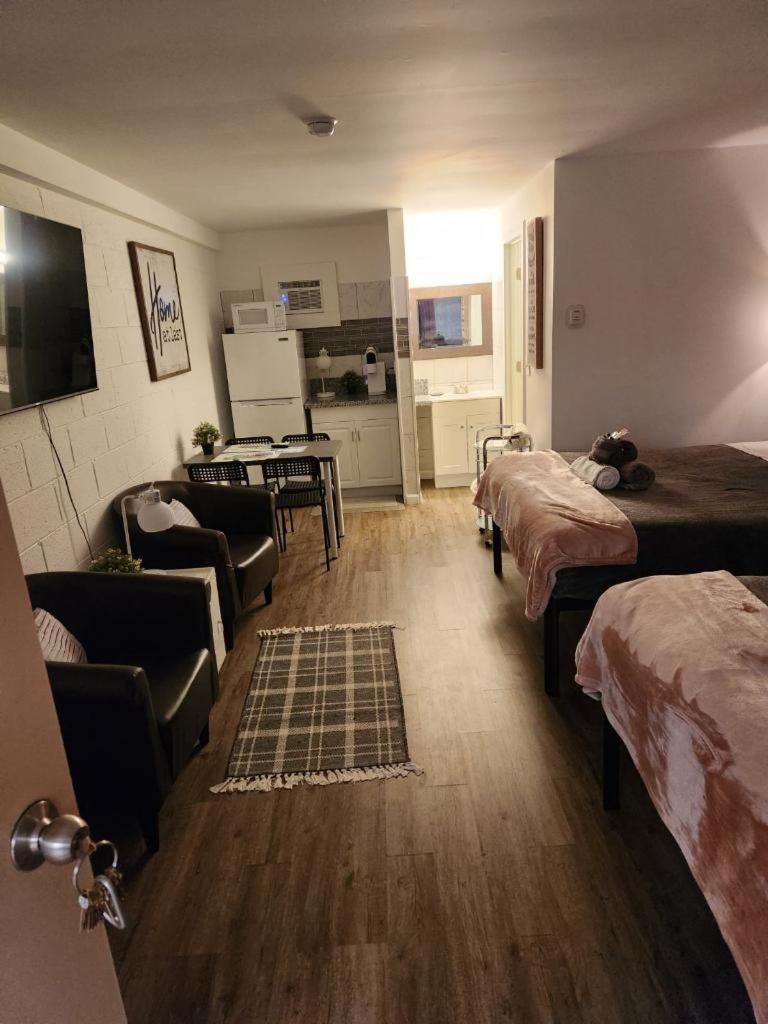Rolling Hills Motel 2*